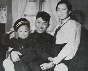 김일성주석과 가족들.jpg